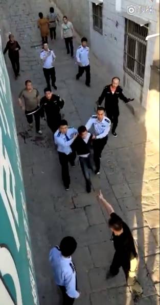 Неизвестный устроил резню в китайской школе, cемеро погибли