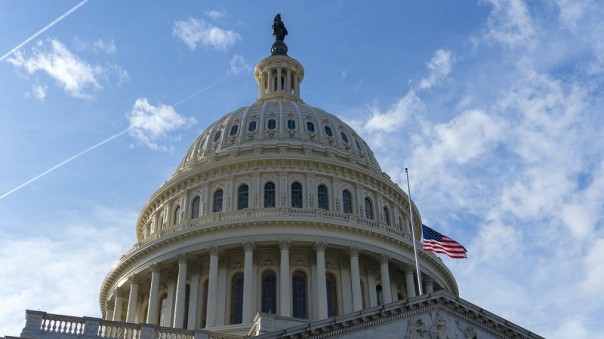 США запросили мира, или Зачем Трамп пригласил к себе Путина