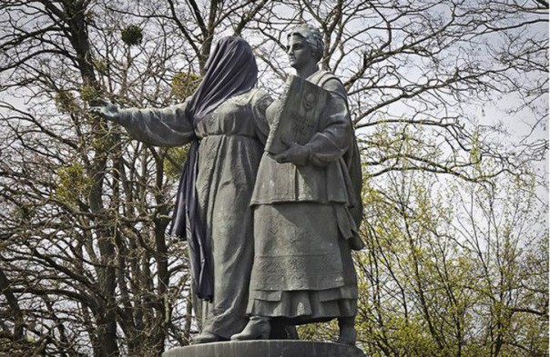 На Украине объявили войну памятнику «вечной дружбы» с Россией