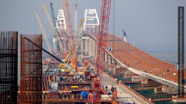 На Крымском мосту закончили установку аэродинамических обтекателей