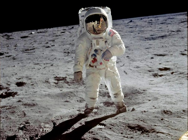 Российские ученые вывели американцев на чистую воду! Они не были на Луне