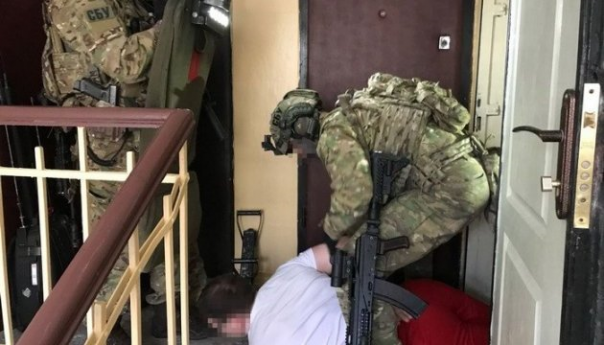 СБУ накрыла в Киеве группировку экс-боевиков “АТО”, продававших огнеметы и гранатометы и изготовляющую оружие