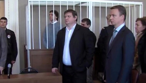 Расследование Эдуарда Петрова. Танцы, деньги и кальян, или Дело о 14 стаканах