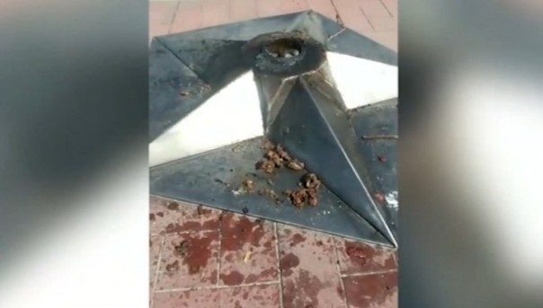 Двух пьяных вандалов, жаривших шашлык на Вечном огне, задержали в Северной Осетии