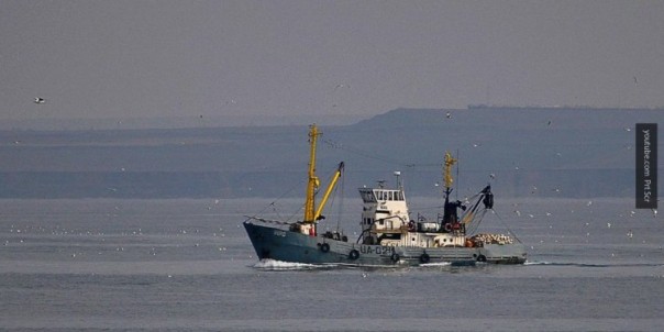 Задержанных в Крыму украинских рыбаков вернули на родину