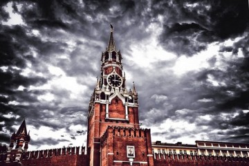 Кремль начал готовить почву для отмены колониальных статей Конституции?