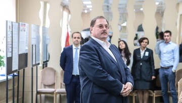 Ниточка с иголочкой: Братья Магомедовы потянут за собой Бориса Пайкина