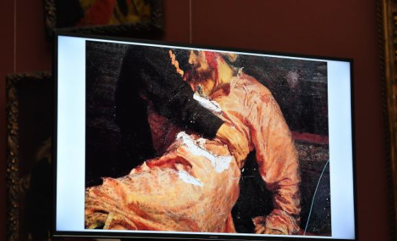 В Третьяковке показали картину "Иван Грозный" после нападения вандала