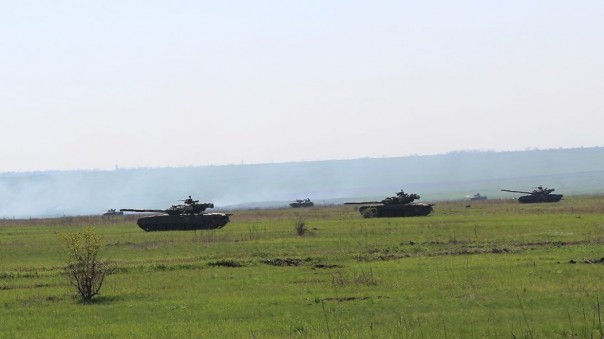 Донбасс сегодня: Киев включил режим войны, офицеры бегут из ВСУ