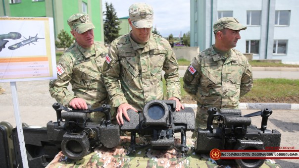Первая публичная демонстрация противотанковых ракетных комплексов Javelin в Грузии