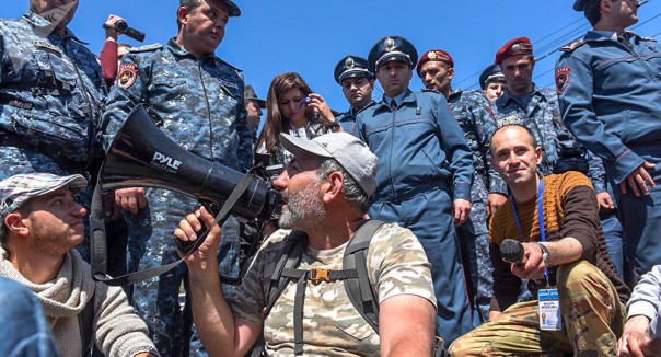 Армения на пороге гражданской войны? Чем опасна революция Пашиняна. Ростислав Ищенко