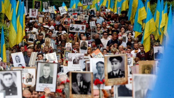 Андрей Бабицкий. Демонстрация презрения. Украина, кровью умытая, отпраздновала День Победы | Победа и Поросёнко. Александр Роджерс