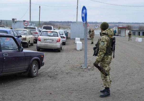 МГБ ДНР: Сотрудники СБУ начали изымать сим-карты "Феникса" на украинских КПП