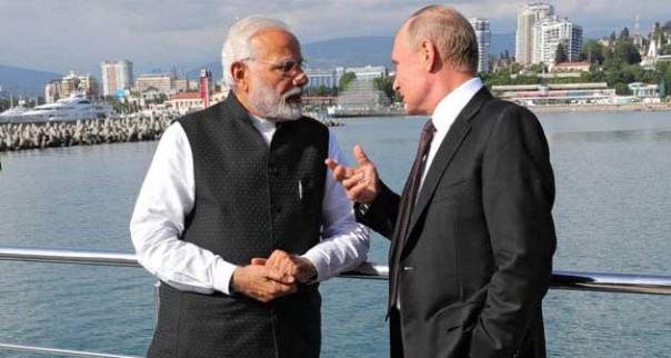 А они как побегут! Зачем Меркель, Моди, Макрон и Абэ дружно поехали к Путину