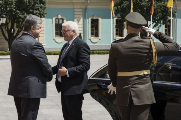 Штайнмайер не поддержал агрессивную речь Порошенко