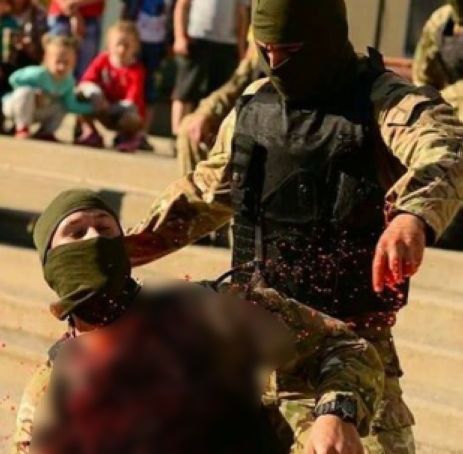Спецназ ВСУ имитировал перерезание горла на детском празднике в Энергодаре
