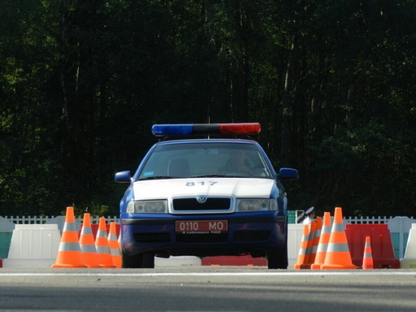 Водитель белорусского  ГАИ показал класс в экстремальном маневрировании