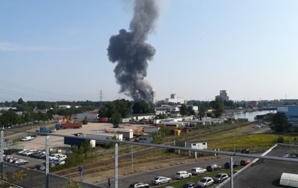 В Страсбурге прогремел взрыв, после которого начался пожар