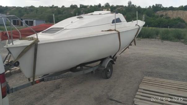 На Донбассе в пункте пропуска у мужчины погранцы отжали яхту