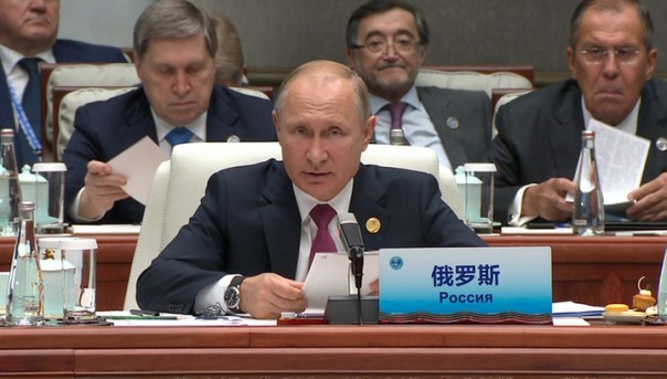 В Циндао проходит заседание глав стран ШОС. Путин подводит итоги переговоров на саммите ШОС в Китае