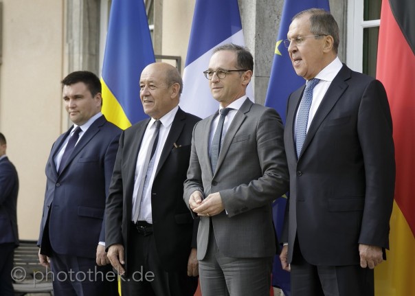 В Берлине началась встреча "нормандской четверки". Министры иностранных дел обсуждают ситуацию в Донбассе.