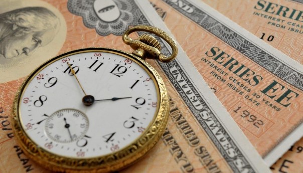 Почему Минфин России продал половину имевшихся казначейских бумаг США?