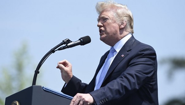 Трамп пригрозил ЕС ввозной пошлиной на автомобили