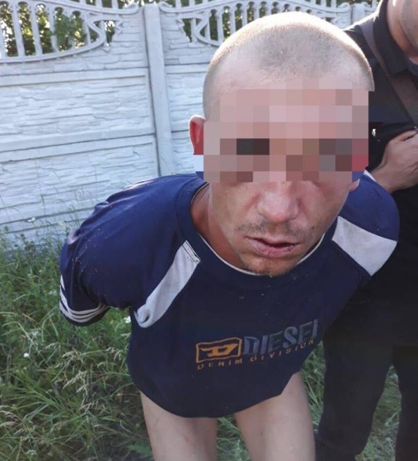 На Днепропетровщине недавно вышедший из тюрьмы педофил изнасиловал 10-летнюю девочку и бросил ее в кустах умирать