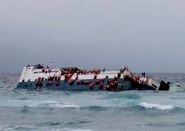 В Индонезии опрокинулся пассажирский паром