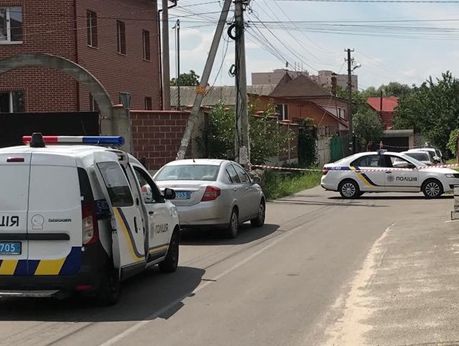 Под Киевом со стрельбой ограбили мужчину