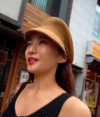 Японская болельщица вернулась из России