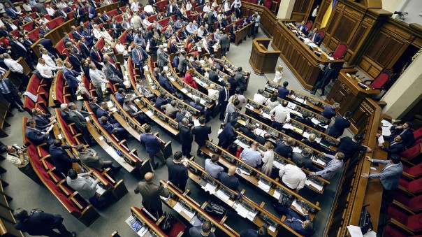 «Мешают грабить и насиловать страну»: «Оппозиционный блок» отражает атаку Киева на независимые СМИ