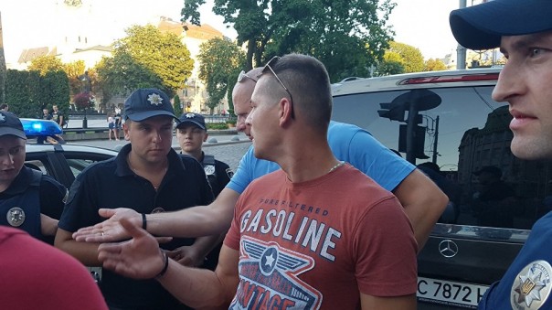 Во Львове поляки потребовали проституток и избили украинцев
