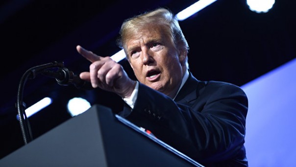 Отношения с Россией испортились из-за глупости США, заявил Трамп