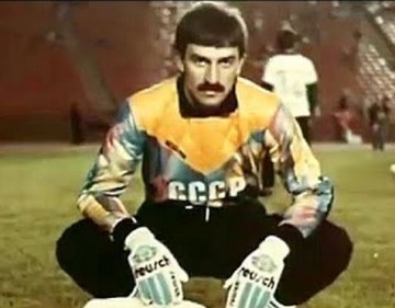 "Дорогу в горы выбирал я сам". О Станиславе Черчесове ("Спартак" - Москва) (1990)