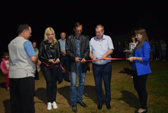 В Тверской области чиновник обматерил жителей на торжественном открытии фонаря