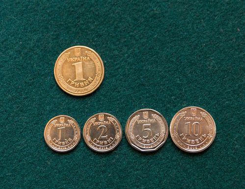 Новая гривна: «хрень какая-то и по виду, и по весу, и по размеру»