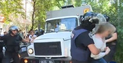 Трех садистов «Торнадо» этапировали в неизвестном направлении, других посадили в карцер