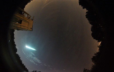 В небе над США сняли огромный огненный шар