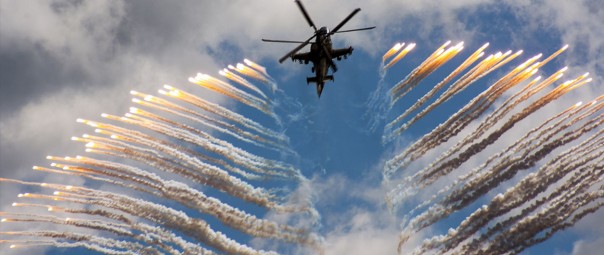 Высший пилотаж в небе над Рязанью: самые зрелищные кадры шоу «Авиамикс»