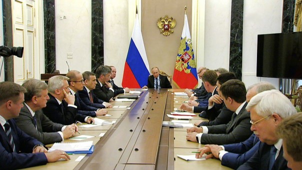 Названы российские регионы, где могут смениться губернаторы