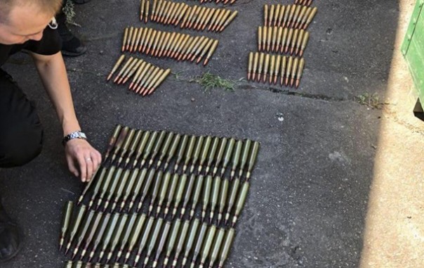 В Мариуполе полиция обнаружила склад оружия