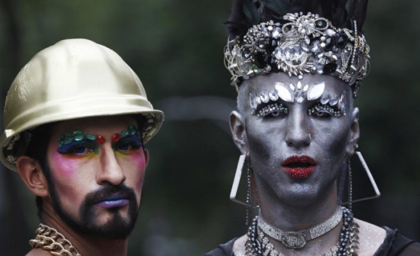 Космические силы США необходимыми для защиты Америки от иноземных геев