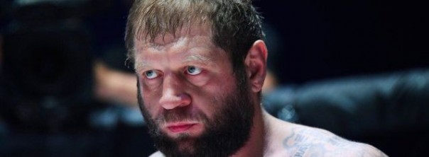 Александра Емельяненко госпитализировали после боя с Тони Джонсоном