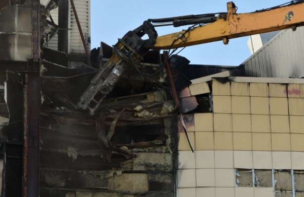 В Кемерове снесли ТЦ "Зимняя вишня"