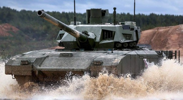 Новейшие российские танки "Армата" оснастят туалетом