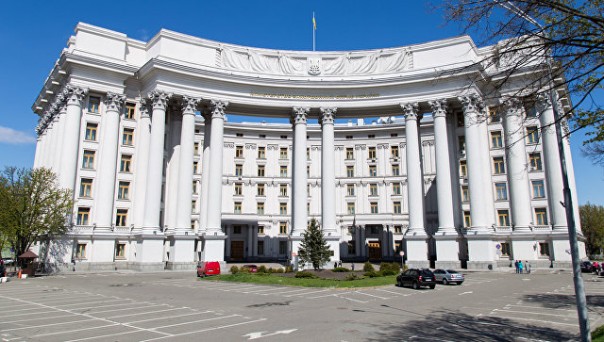 Порошенко объявил о начале разрыва соглашения о дружбе с Россией