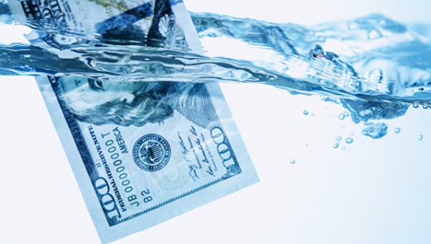 Американский аналитик объяснил, как санкции подрывают гегемонию доллара