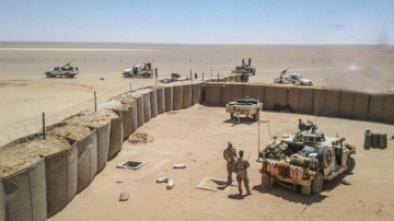 США строят новую базу в Дейр-эз-Зоре