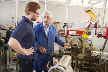 Опыт и практика: как изменения в пенсионном законодательстве решат проблемы в сфере наставничества